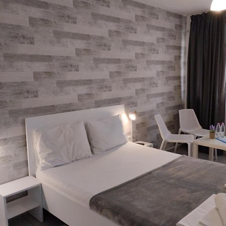 Simada Blue Guesthouse 골든샌드 외부 사진