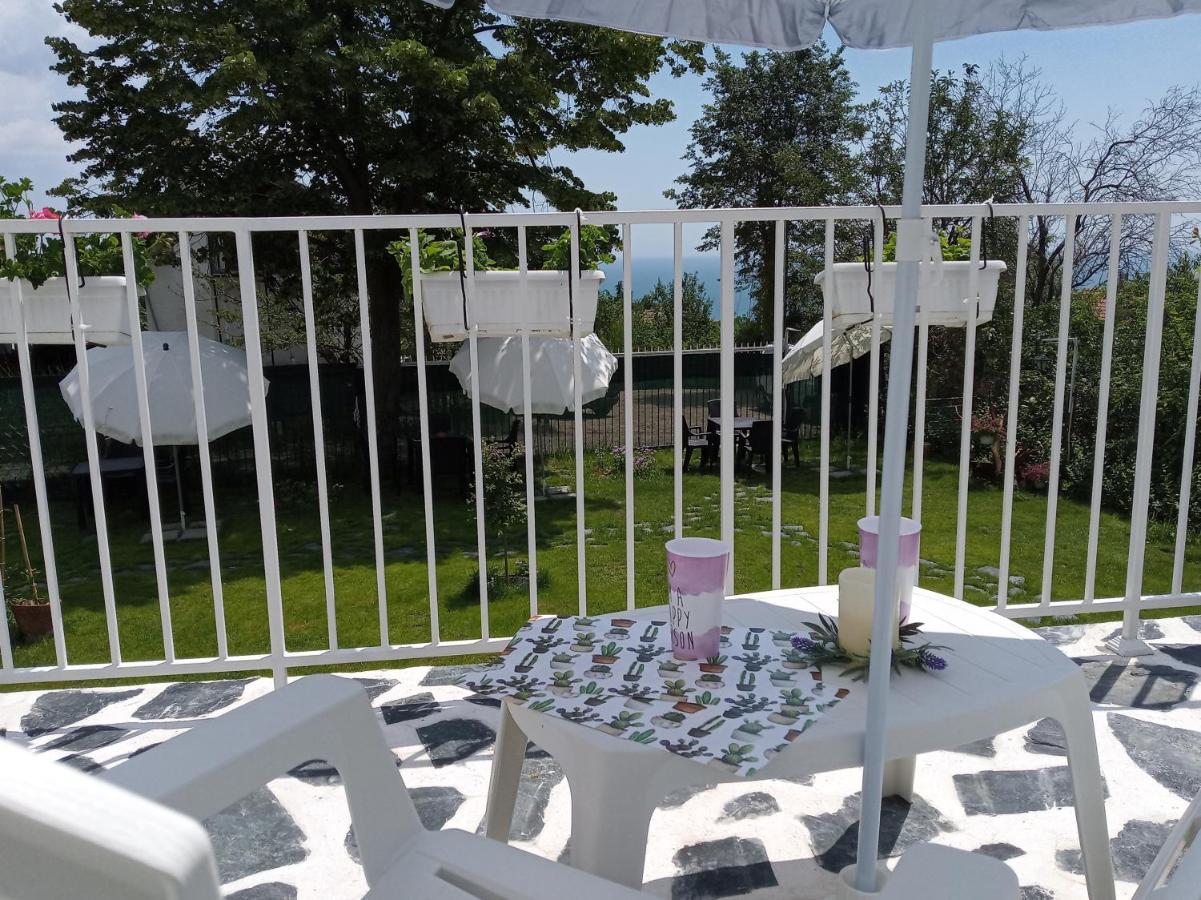 Simada Blue Guesthouse 골든샌드 외부 사진
