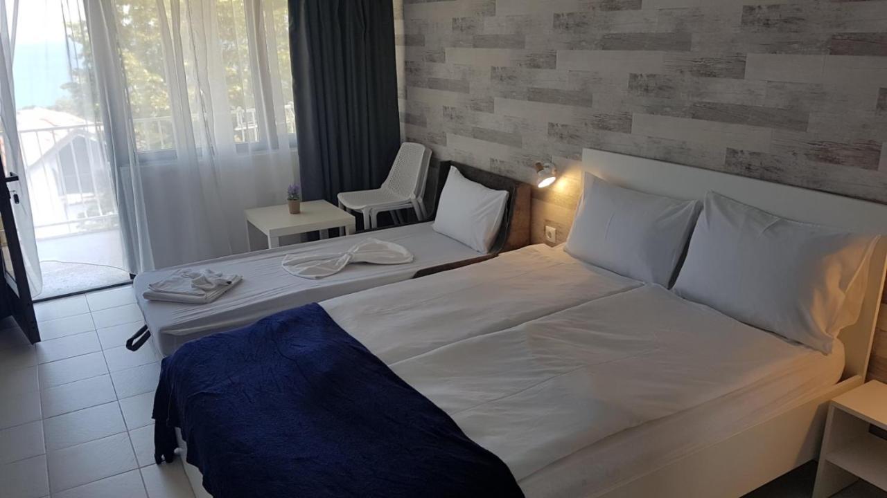Simada Blue Guesthouse 골든샌드 외부 사진