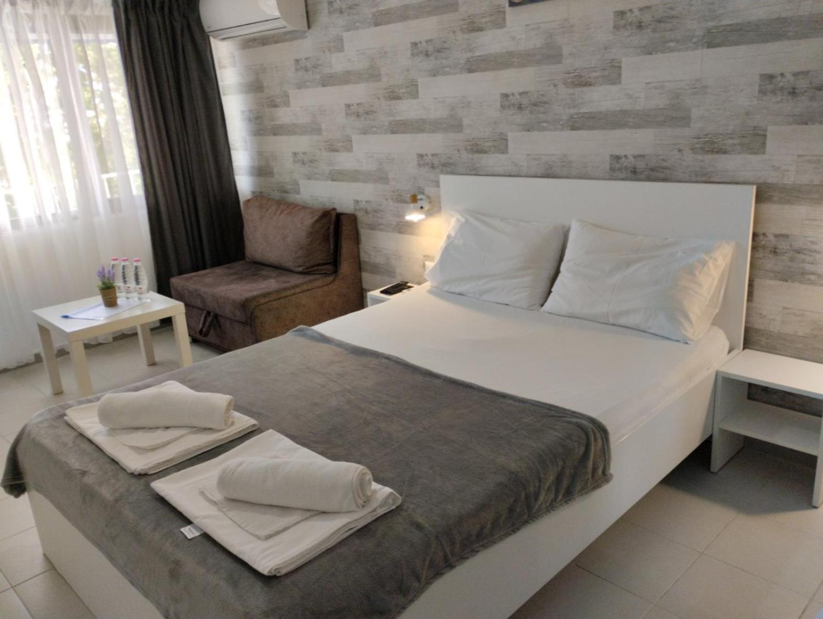 Simada Blue Guesthouse 골든샌드 외부 사진