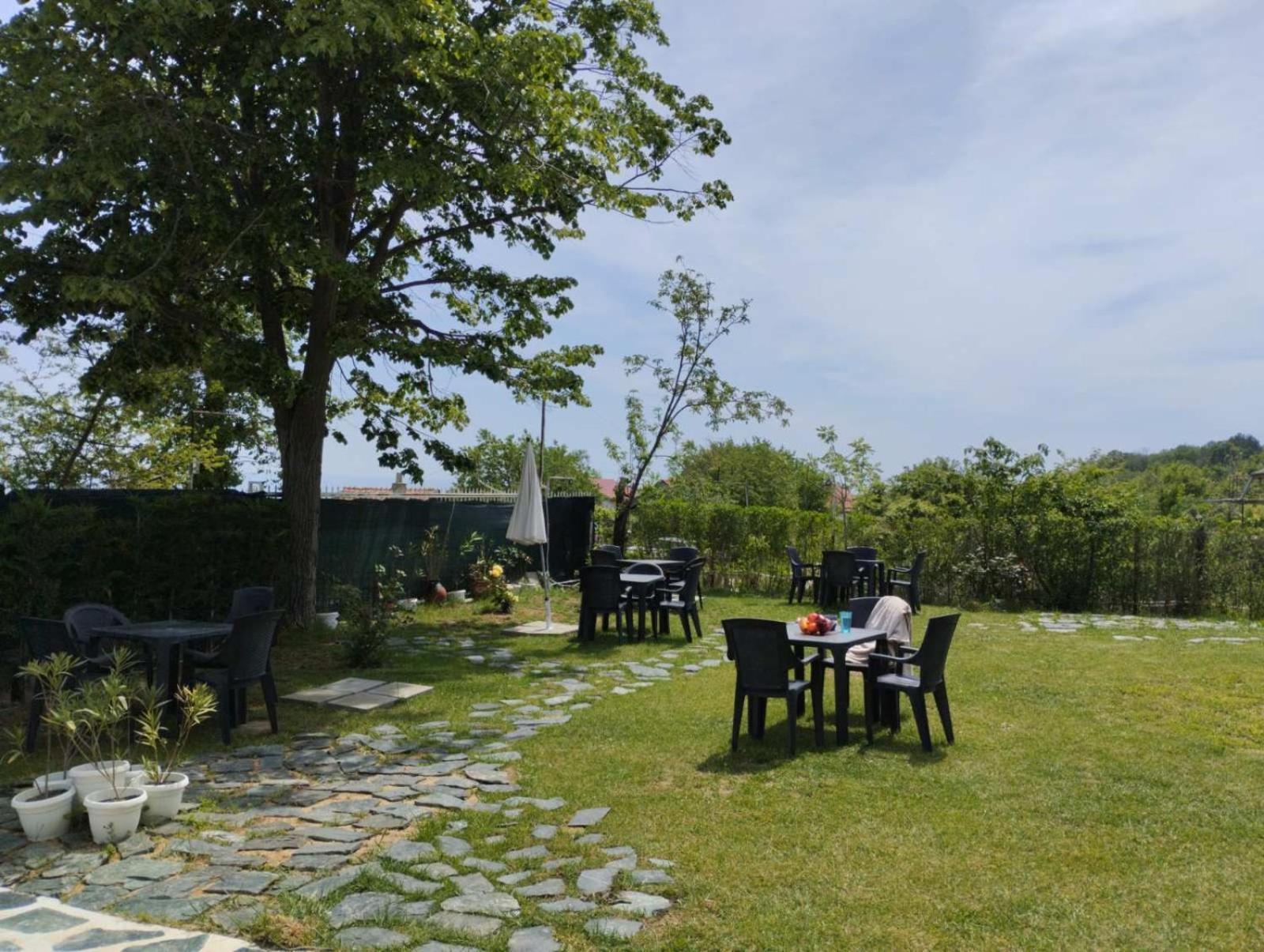 Simada Blue Guesthouse 골든샌드 외부 사진